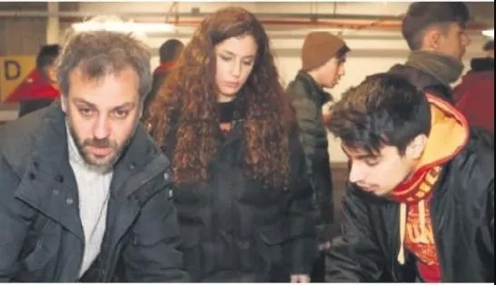 canla-basla-calistilar-1675981684388.jpeg Ünlü isimler deprem bölgesine destek için canla başla çalıştı! Demet Özdemir, Oğuzhan Koç, Murat Boz, Mustafa Sandal... - 8