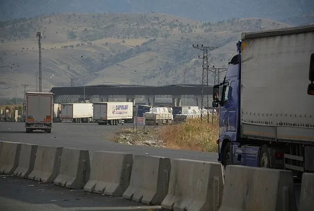 SON DAKİKA: Türkiye'nin Orta Doğu’ya açılan kapısı Habur'da araç yoğunluğu: Günlük 4 binin üzerine çıktı-2