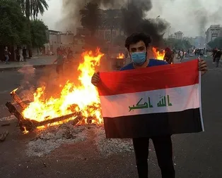 Irakta göstericiler bazı hükümet binalarını ateşe verdi