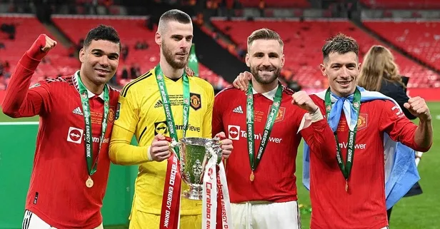 Manchester United kupa hasretine son verdi! (MAÇ ÖZETİ)