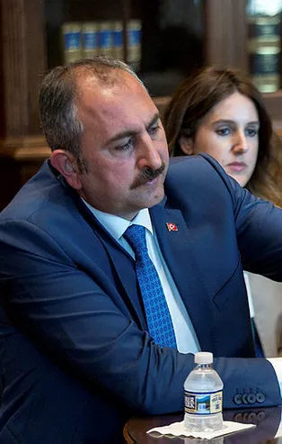 Adalet Bakanı Abdülhamit Gül'den ABD'ye FETÖ konusunda sert tepki