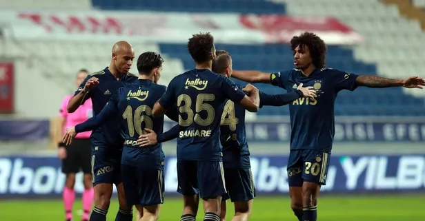 Fenerbahçe Kasımpaşa’yı farklı geçerek şampiyonluk yürüyüşünü sürdürdü