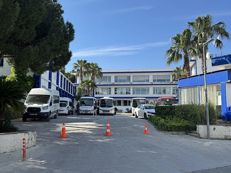 chpli-guzelbahce-belediyesine-operasyon-belediye-baskani-mustafa-gunay-gozaltina-alindi-1779780013967.jpeg Güzelbahçe'de kirli çark: Lüks araç şato gibi ev | Müşteki ifadesinde Veli Ağbaba bombası | Mustafa Günay tutuklandı-4