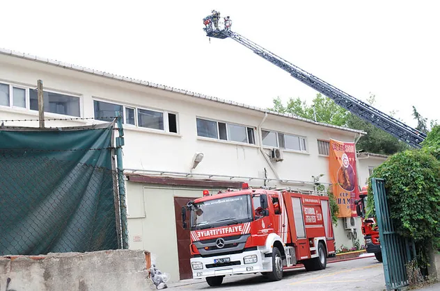 İstanbul Kartal'da korkutan yangın