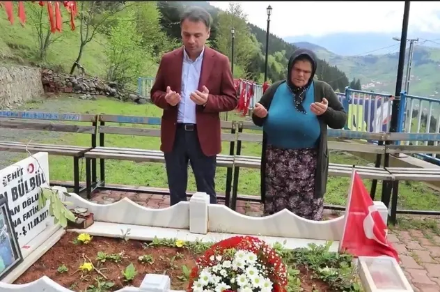 Şehit Eren Bülbül'ün annesi Ayşe Bülbül'e anlamlı ziyaret