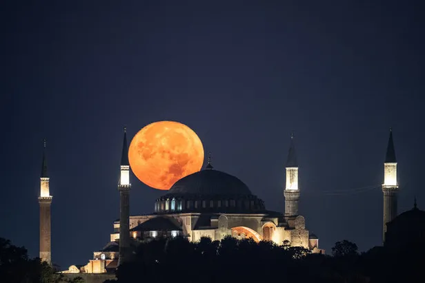 kanli-yarim-ay-3-burcun-basina-bela-olacak-koc-boga-aslan-ikizler-balik-basak-kova-oglak-terazi-1693399248492.jpg Koç, Boğa, Aslan, İkizler, Balık, Başak, Kova, Oğlak, Terazi kanlı yarım ay yorumları! Kanlı yarım ay 3 burcun başına bela olacak!-9