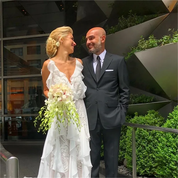 Burcu Esmersoy’a kötü haber... Berk Suyabatmaz, hızlı çıktı! ABD’de Mirel Okumuş’la yakınlaştı-1