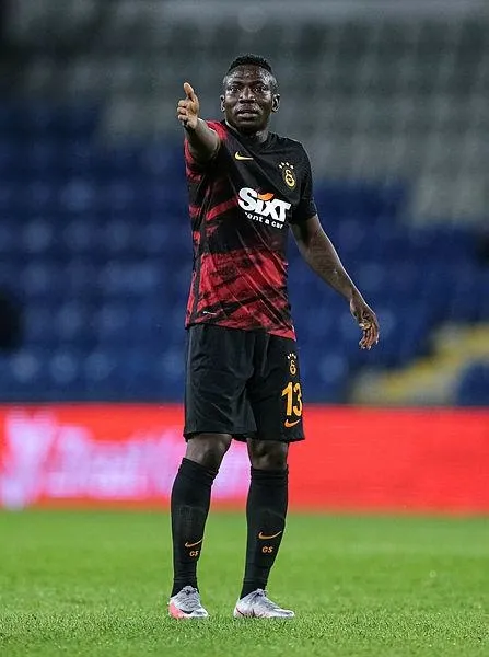 galatasarayda-peter-etebodan-kotu-haber-antrenmani-yarida-birakti-1608561975364.jpeg Galatasaray'da Peter Etebo'dan kötü haber! Antrenmanı yarıda bıraktı...-3