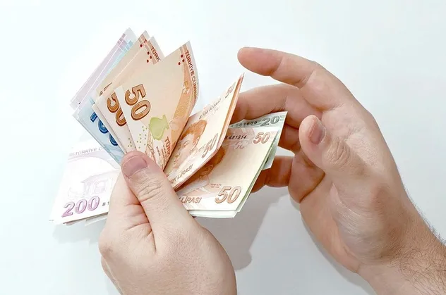 Bugünden itibaren tedavüle verilecek! Merkez Bankası açıkladı: Son tertip 100 ve 50 lira banknotlar...