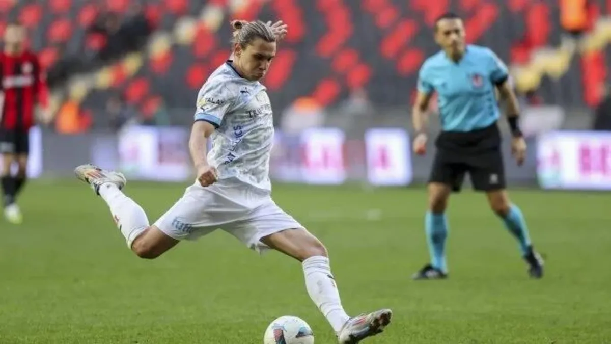 Taylan Antalyalı Kocaelispor yolunda