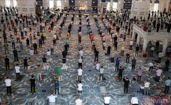 RAMAZAN BAYRAMI İL İL NAMAZ SAATLERİ 2 Mayıs 2022! Diyanet.gov.tr: 81 il namaz vakitleri listesi! Bayram namazı saat kaçta kılınacak? - 25