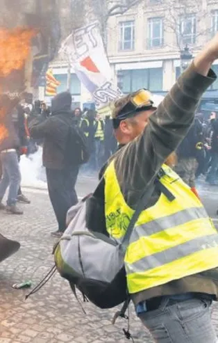 Fransa yangın yeri! Sarı Yelekliler'in isyanı bitmedi...