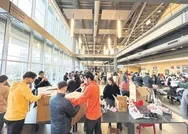 Türk halkı elinde ne varsa bölgeye ulaştırmak için çırpınıyor