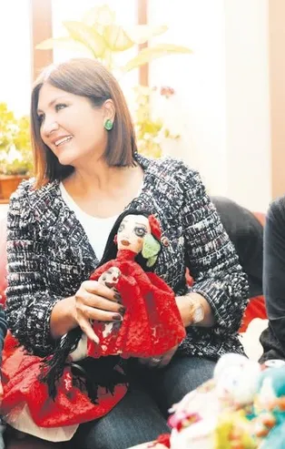 Sibel Can birçok ünlünün unuttuğu Darülaceze'yi ziyaret etti | Saklambaç haberleri