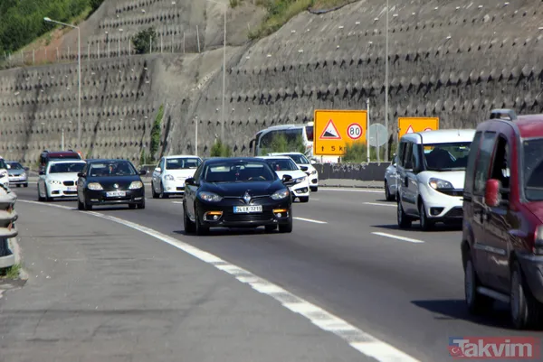 SON DAKİKA: Kurban Bayramı tatili için yollar doldu taştı! Bolu Dağı'nda kilometrelerce araç kuyruğu - 13