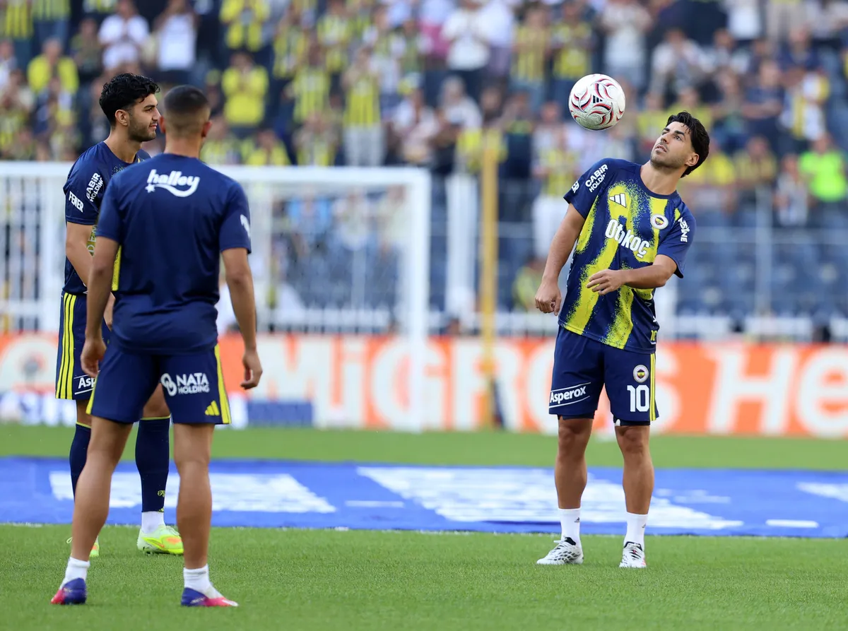 marco-asensionun-dizindeki-kikirdak-lezyonu-nedeniyle-ameliyat-olacagi-aciklanirken-ismail-kartalla-sorun-yasa-1792392829320.jpg Fenerbahçe'de Marco Asensio bilmecesi! İşte yanıt bekleyen sorular-5