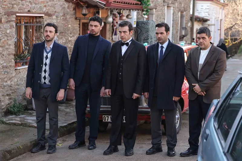 zembilli-2-bolumde-neler-olacak-kasabayi-yasa-bogan-haber-1736414999001.jpg (Kaynak: atv)