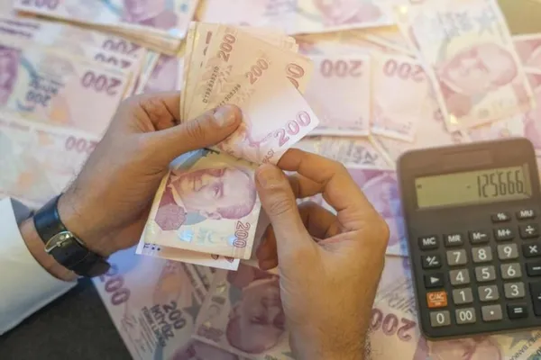 eytliler-dikkat-maas-farklari-secilen-bankalara-yatiriliyor-1680983375545.jpeg EYT'liler dikkat: SGK tarafından fark ödemesi yatırılıyor!-9
