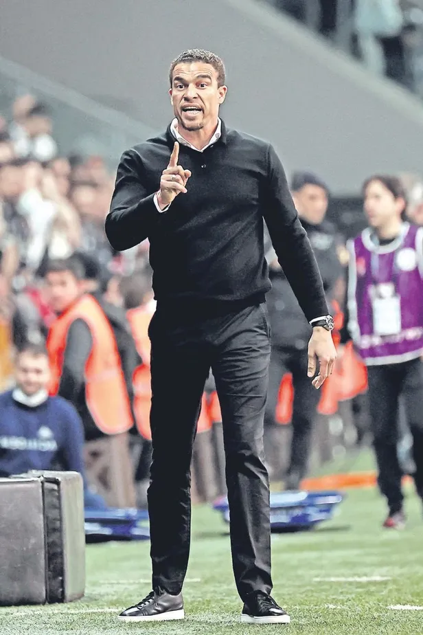 gecen-seneki-yukselen-formunu-jorge-jesus-ile-daha-da-gelistiren-crespo-avrupanin-zirvesinde-spor-haberleri-1663802689555.jpeg Geçen seneki yükselen formunu Jorge Jesus ile daha da geliştiren Crespo, Avrupa'nın zirvesinde | Spor haberleri-8