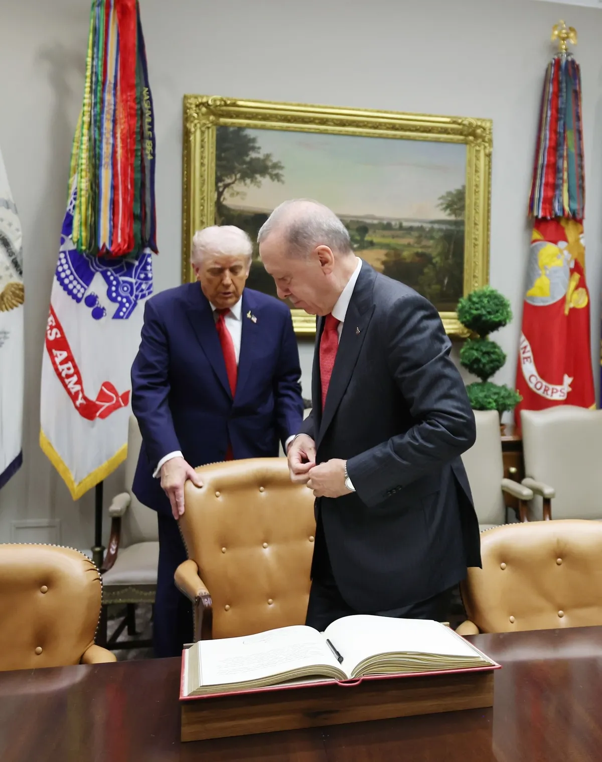 baskan-erdogan-isaret-etti-trump-dogruladi-nato-zirvesine-erdogan-icin-gidiyorum-1782340312758.jpeg Başkan Erdoğan işaret etti, Trump doğruladı: NATO Zirvesi’ne Erdoğan için gidiyorum-3