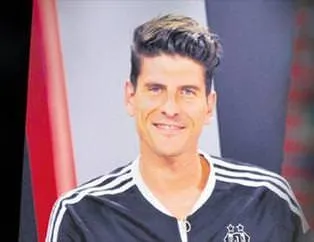 V.Persie mi Gomez mi?