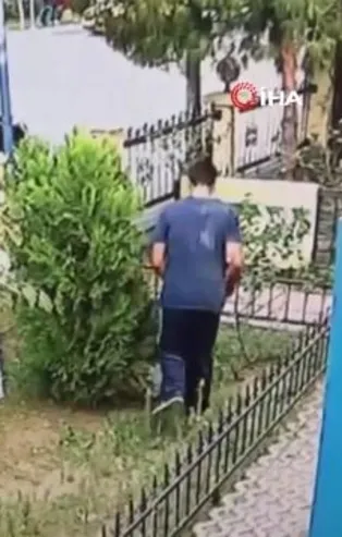 İzmir'de vahşet! Yavru kediyi tekmeleyerek öldürdü