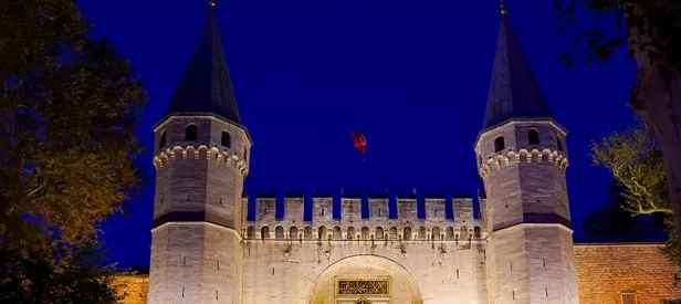 Topkapı Sarayı gece ziyaretine açıldı