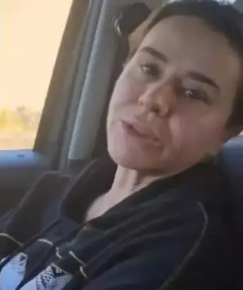 fon-vurgunuyla-futbolculari-dolandiran-secil-erzan-hakim-karsisina-cikti-kimden-nasil-para-aldi-olay-ifadeler-1705076737045.jpeg Fon vurgunuyla futbolcuları dolandıran Seçil Erzan hakim karşısına çıktı! Kimden nasıl para aldı? Olay ifadeler: Açığım çoktu-5