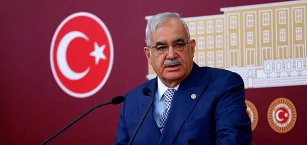 İhracı duydu istifa etti