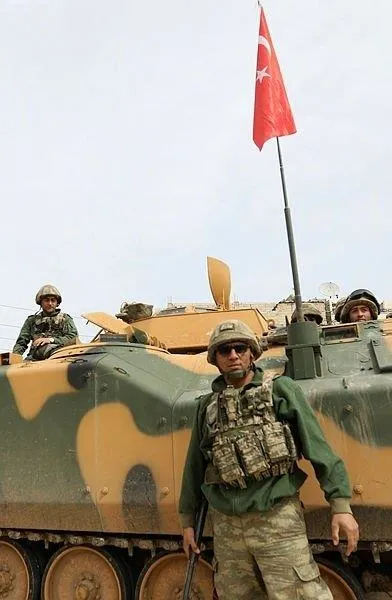 Teröristler silahlarını alıp kaçmış-5