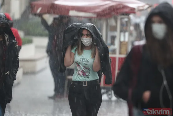 SON DAKİKA: İstanbul'da yağmur aniden bastırdı! İstiklal Caddesi'nde vatandaşlar hazırlıksız yakalandı - 18