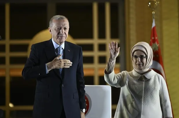 baskan-erdogandan-hezimete-ugrattigi-hesap-uzmani-kilicdarogluna-olay-gonderme-1685312117849.jpeg Başkan Erdoğan'dan hezimete uğrattığı 'hesap uzmanı' Kılıçdaroğlu'na olay gönderme-2