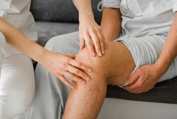 Bacakta ağrı ve şişlik kronik venöz yetmezliğin habercisi olabilir