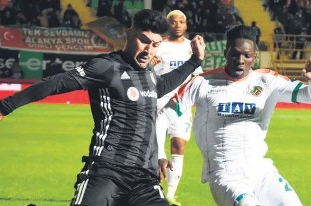 Güven Yalçın’ın golü ofsayta takıldı