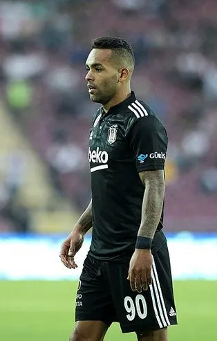 Beşiktaş yönetimi Alex Teixeira için ikiye bölünmüş durumda! Brezilyalı yıldızın bir golü 13 milyon 650 bin lira