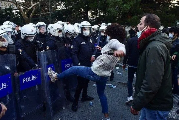 Boğaziçi provokasyonu ifşa oldu! Bot hesaplarda DHKP-C, FETÖ, PKK, CHP ve HDP işbirliği gözler önüne serildi