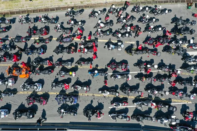 İstanbul'da motosikletçiler 15 Temmuz şehitleri için konvoy oluşturdu