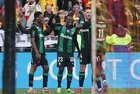 Lens Metz'i 3-0 ile geçti!