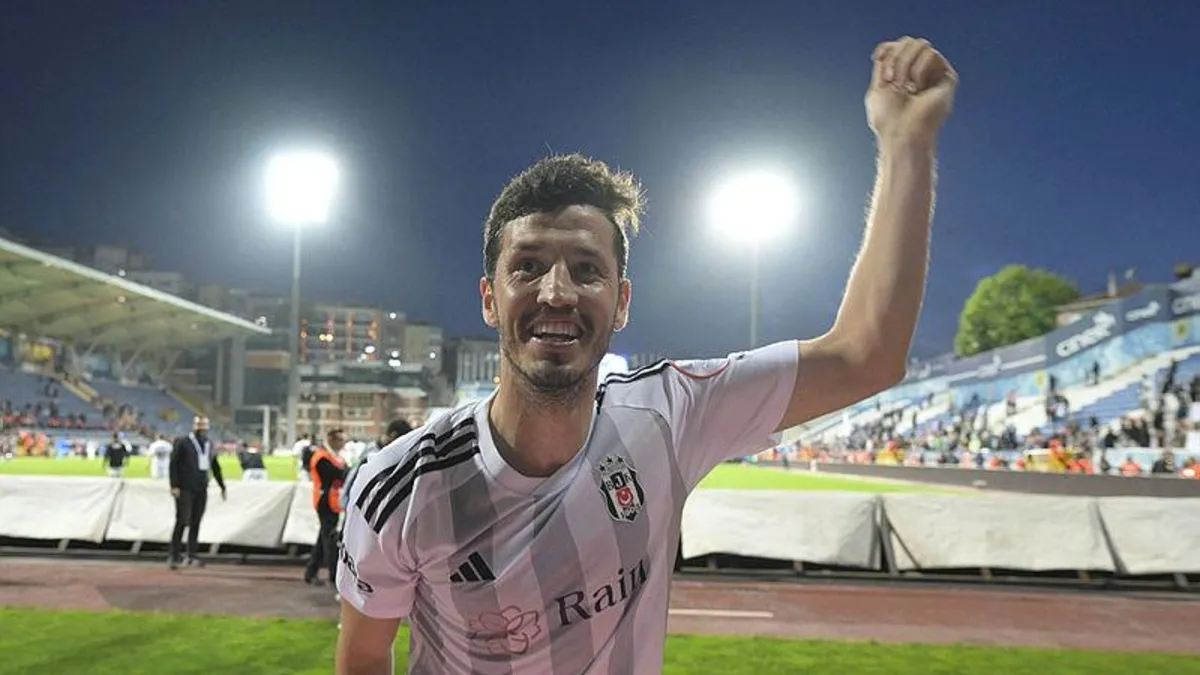 Salih Uçan'da mutlu son! Beşiktaş sözleşme uzatma konusunda anlaşma sağladı
