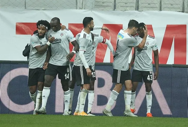 pasaya-kartal-pencesi-besiktas-evinde-galip-ms-besiktas-3-0-kasimpasa-1607106073349.jpeg