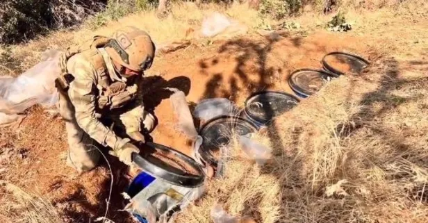 Son dakika: MSB duyurdu: Hakurk'ta PKK'lılara ait mühimmat ele geçirildi