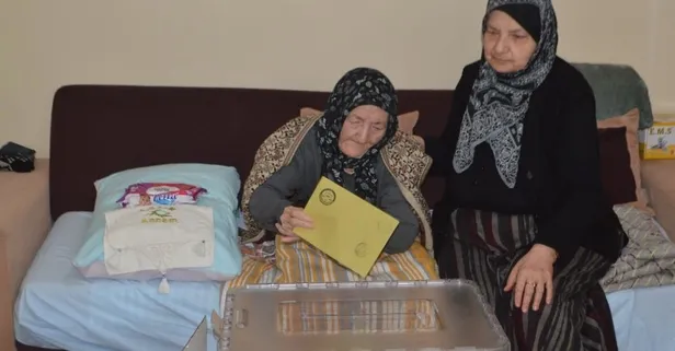 Seyyar sandıklar hasta ve engelli vatandaşların ayağına gitti