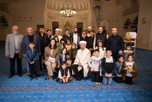 Teravih treni ile gönülleri fetheden imam Mahmut Eroğlu: Trenimiz dünyayı dolaştı!-6