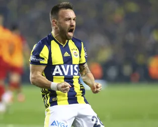 Taraftarın sevgilisi Valbuena 2 yıl daha Fenerde