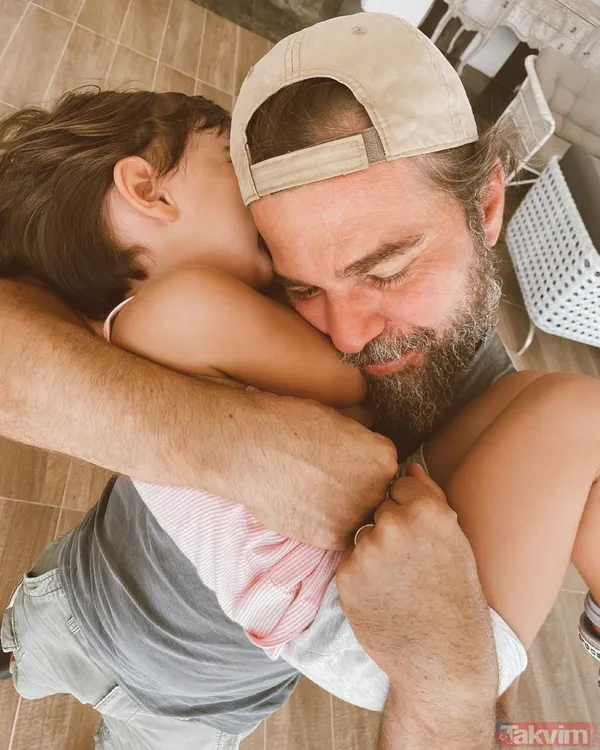 İŞTE O FOTOĞRAF Ünlü çiftin fotoğrafını binlerce kişi beğenirken, binlerce kişi de yorum yaptı.