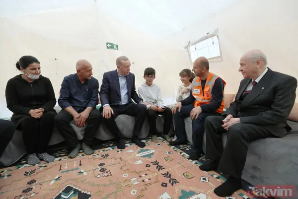 Başkan Recep Tayyip Erdoğan Hatay'ı ziyaret etti: Hem kalbimizle hem gözümüzle hem ziyaretlerimizle Hatay'ın yanında yer almayı sürdüreceğiz - 26