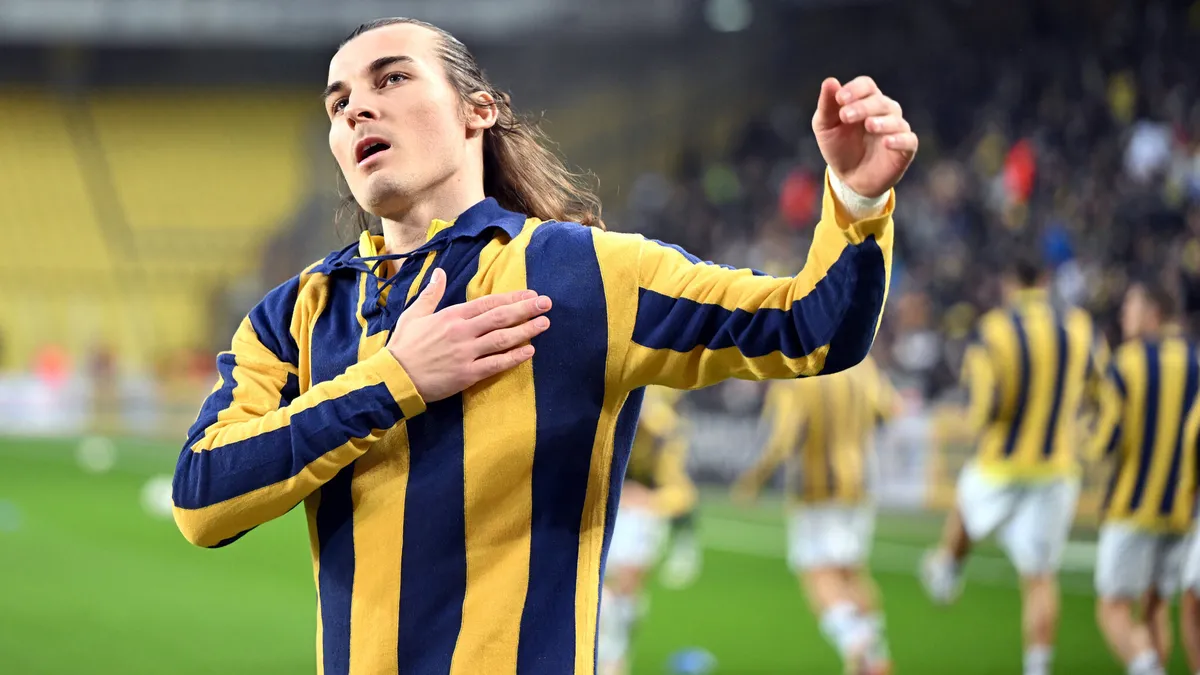 Fenerbahçe'de bir ayrılık daha! Çağlar Söyüncü'nün sözleşmesi feshedildi