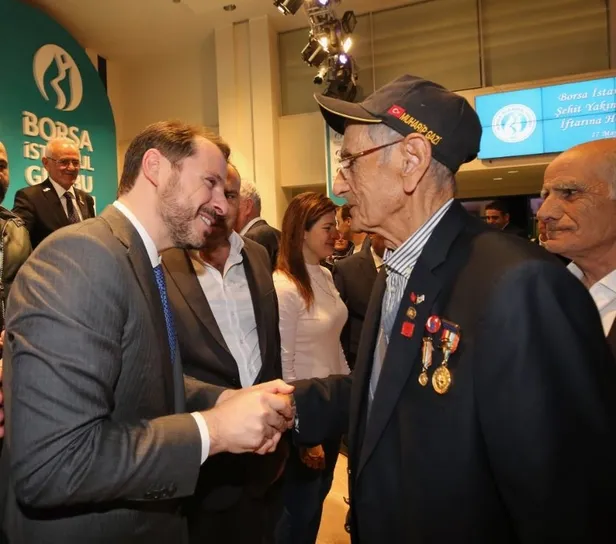 Berat Albayrak, şehit ve gazi aileleriyle iftarda buluştu-1