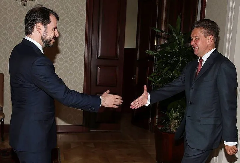 Bakan Albayrak, Gazprom heyetini kabul etti-1