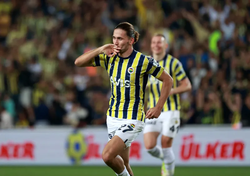 Fenerbahçe'de flaş gelişme! Menajeri İstanbul'a geliyor - 14